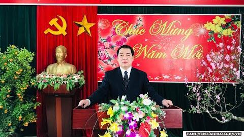 Đồng chí: Nguyễn Thanh Văn chúc tết cán bộ, chiến sỹ, đồng bào huyện Tân Uyên