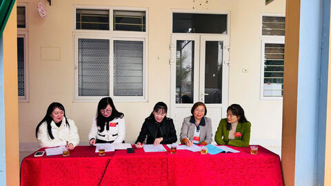 Lãnh đạo UBND xã thăm và kiểm tra công tác thi giáo viên dạy giỏi cấp xã năm học 2025-2026