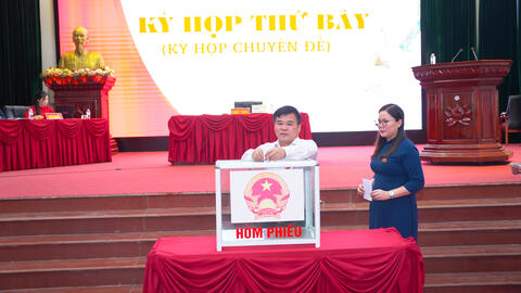 Kỳ họp thứ 7 (Kỳ họp chuyên đề) HĐND xã Tân Uyên khóa I, nhiệm kỳ 2021–2026