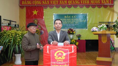 Tân Uyên tưng bừng ngày hội non sông