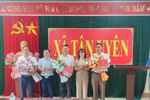Công bố Quyết định bổ nhiệm Giám đốc, Phó Giám đốc Trung tâm Văn hoá, Thể thao và Truyền thông Tân Uyên