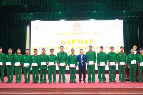 Xã Tân Uyên: Gặp mặt 38 quân nhân hoàn thành thời hạn phục vụ tại ngũ trở về địa phương năm 2026