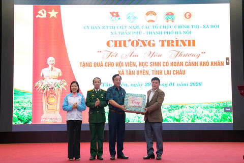 Chương trình “Tết ấm tình yêu thương”