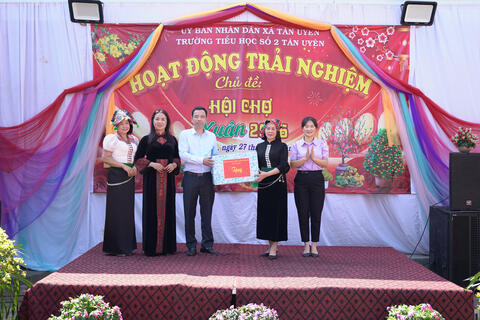 Đặc sắc, ấn tượng hoạt động trải nghiệm “Hội chợ Xuân 2026” của Trường Tiểu học số 2 Tân Uyên