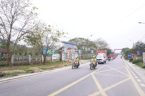 Tân Uyên: 400 người tham gia tuyên truyền cổ động mặt đường tạo khí thế phấn khởi về ngày bầu cử