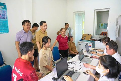 <a href="/chuyen-de/cai-cach-hanh-chinh" title="Cải cách hành chính - Chuyển đổi số" rel="dofollow">Cải cách hành chính - Chuyển đổi số</a>